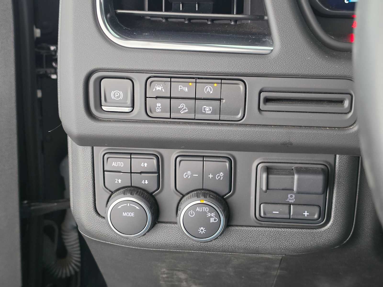 2023 Chevrolet Suburban Z71