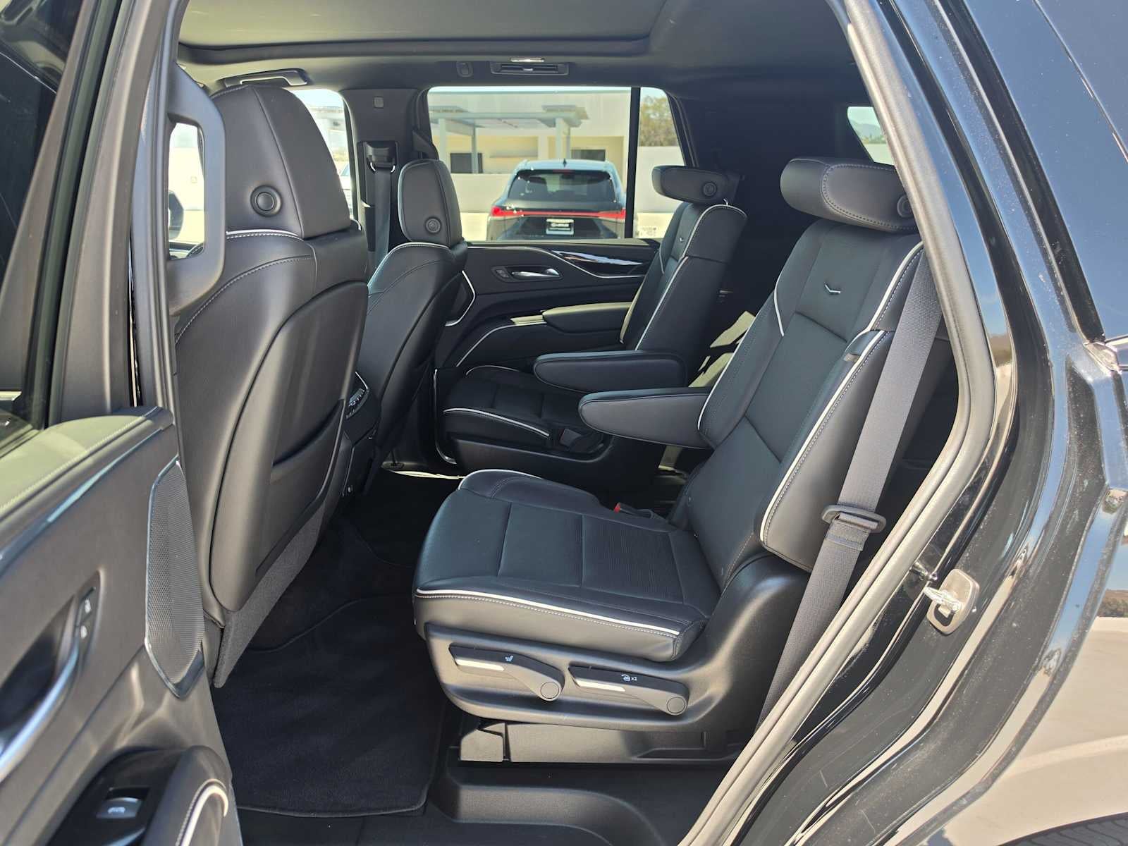2024 Cadillac Escalade Sport
