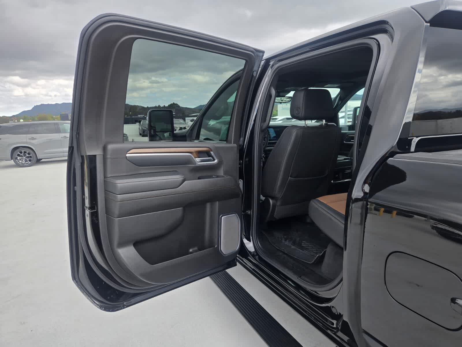 2025 Chevrolet Silverado 3500 HD High Country