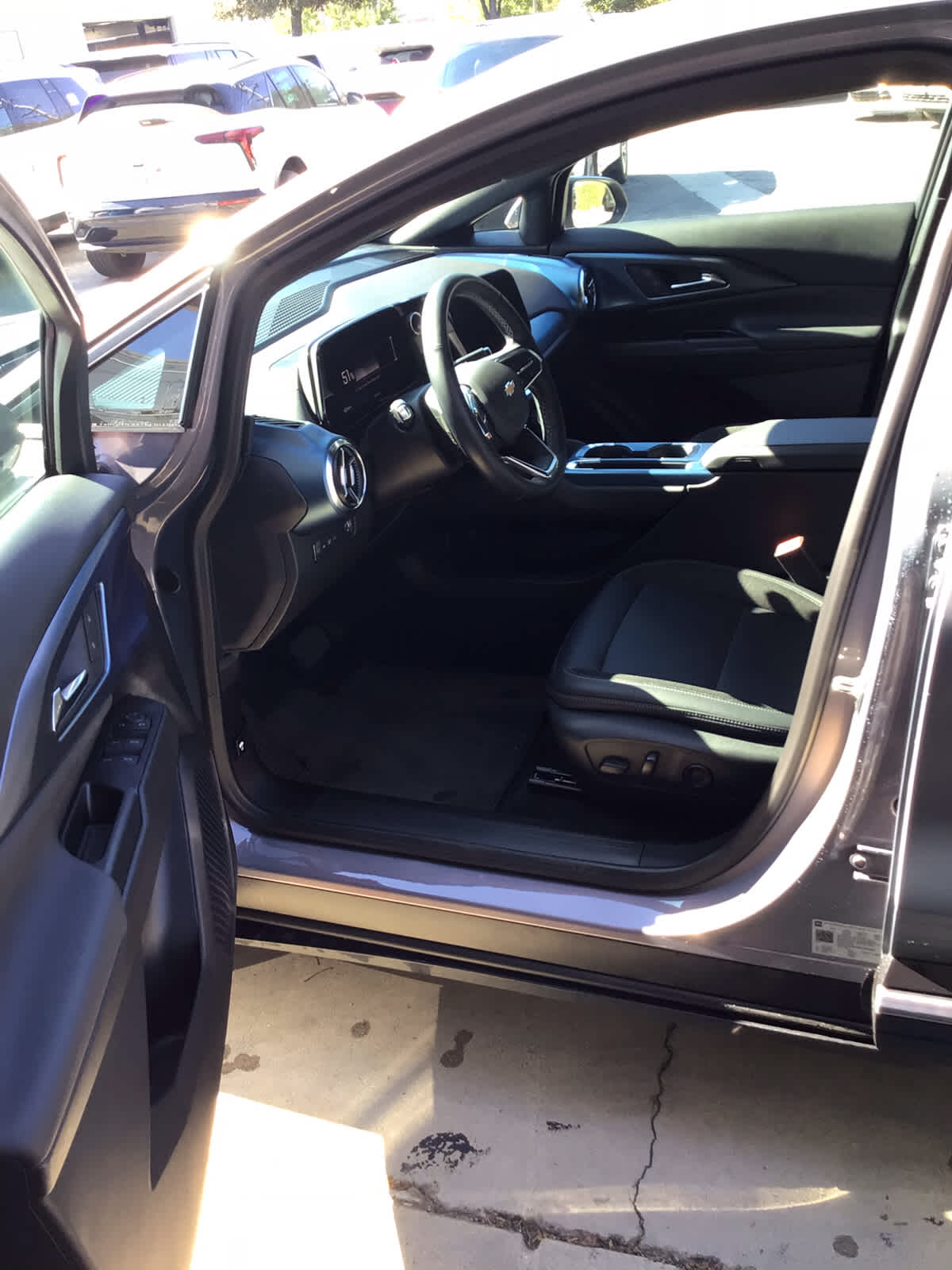 2024 Chevrolet Equinox EV 2LT
