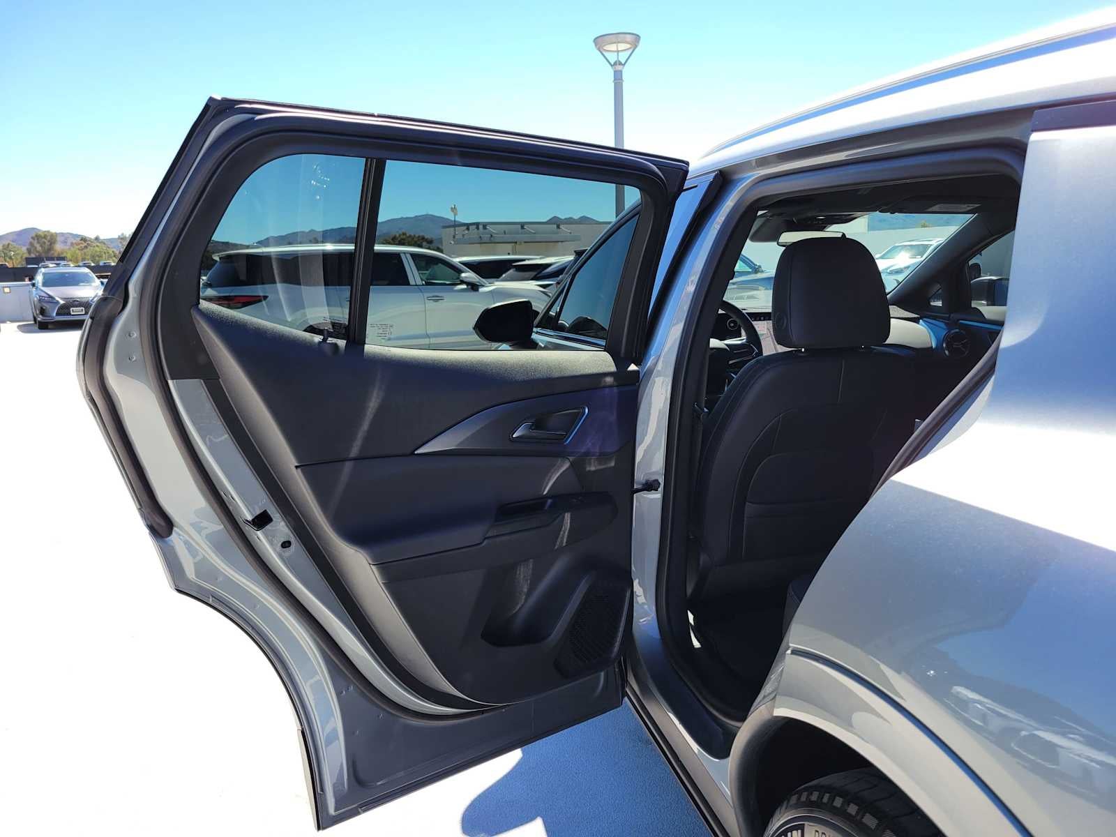 2024 Chevrolet Equinox EV 2LT