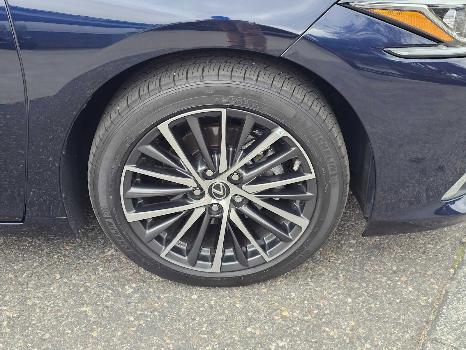 2024 Lexus ES ES 300h