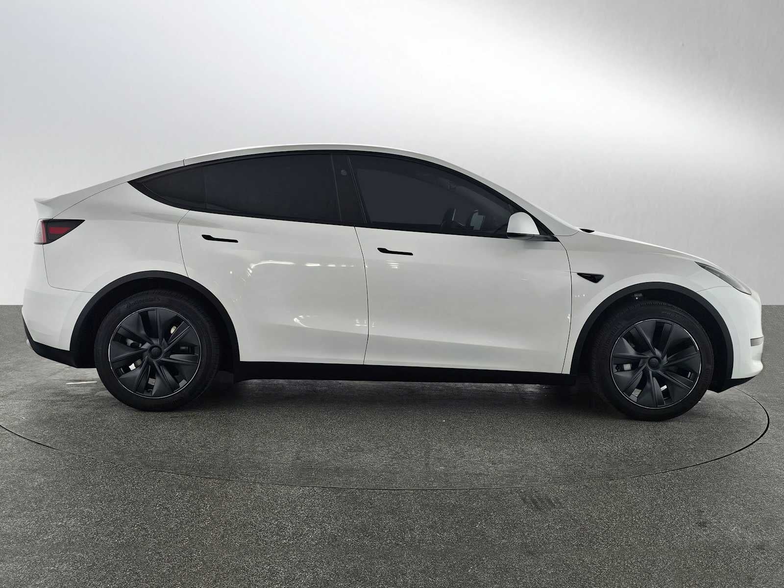 2025 Tesla Model Y Long Range