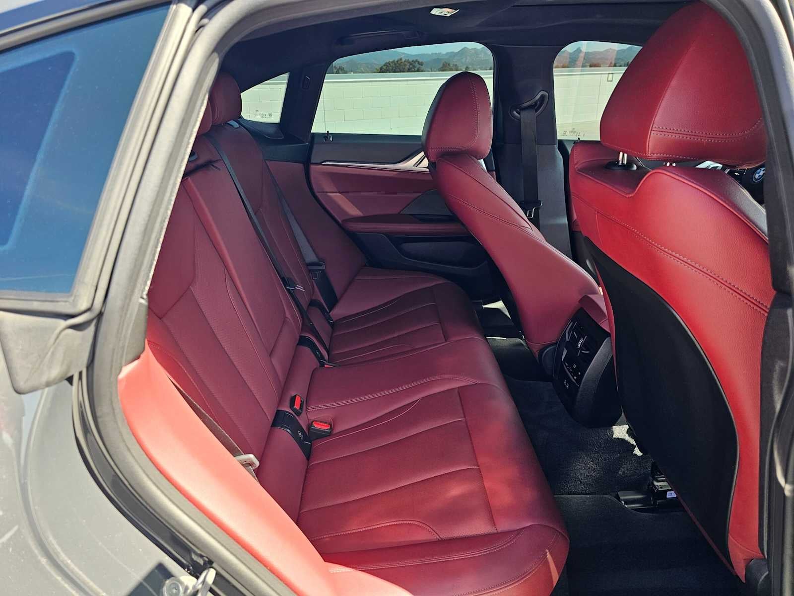 2025 BMW i4 M50