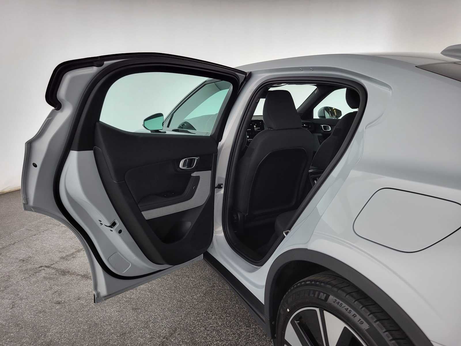 2024 POLESTAR 2 4DR SING MOTR LON