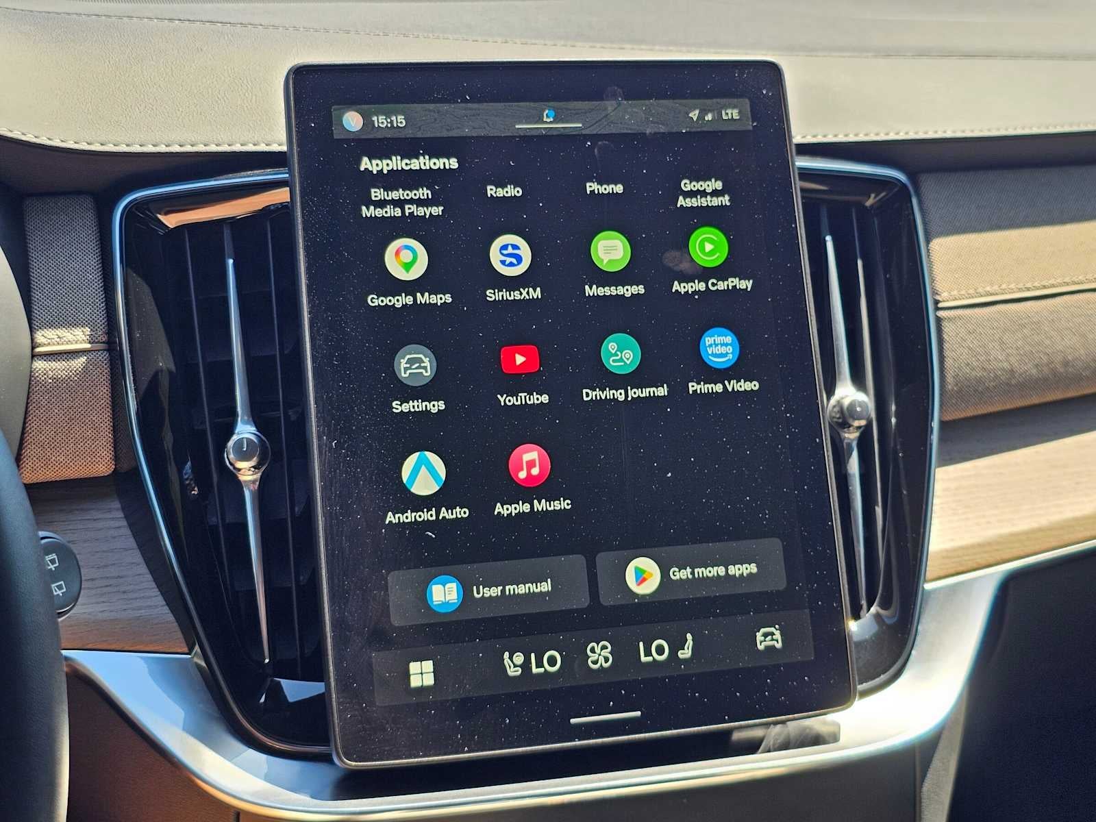 2025 Volvo XC90 Core