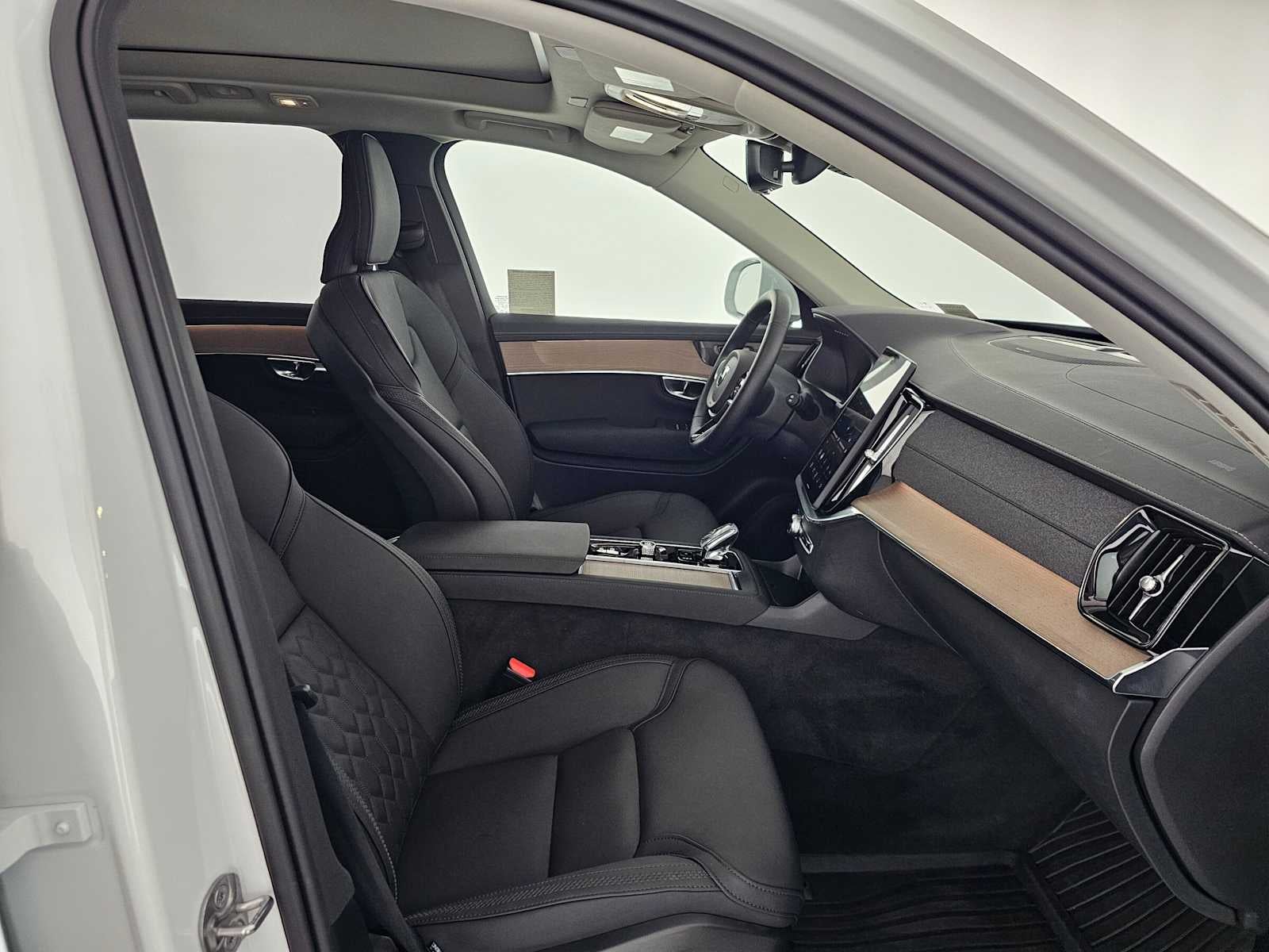 2025 Volvo XC90 Plus