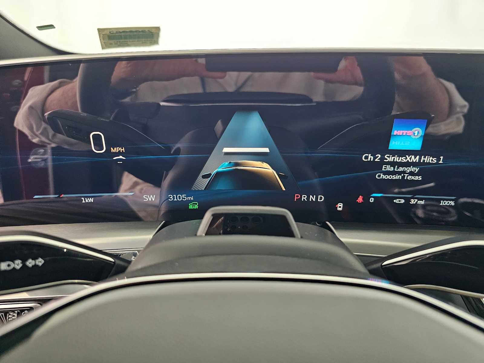 2025 Cadillac LYRIQ Luxury 3