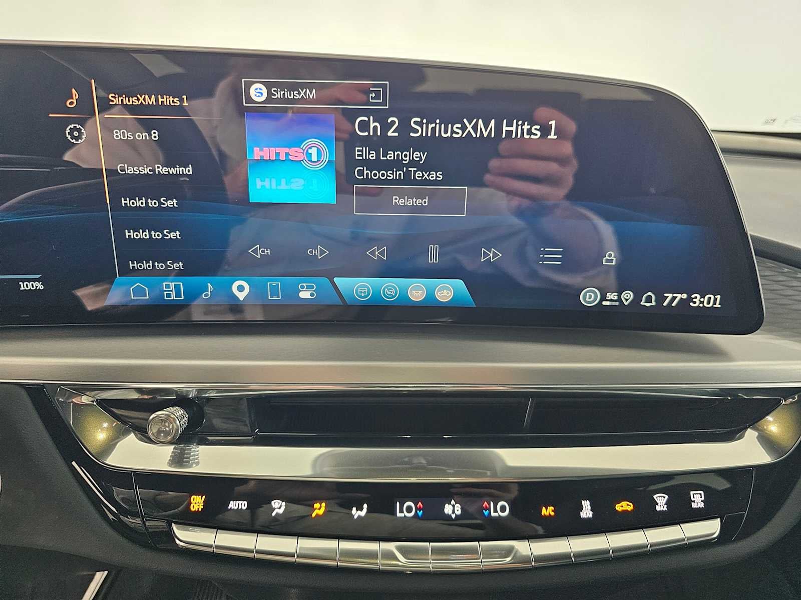 2025 Cadillac LYRIQ Luxury 3