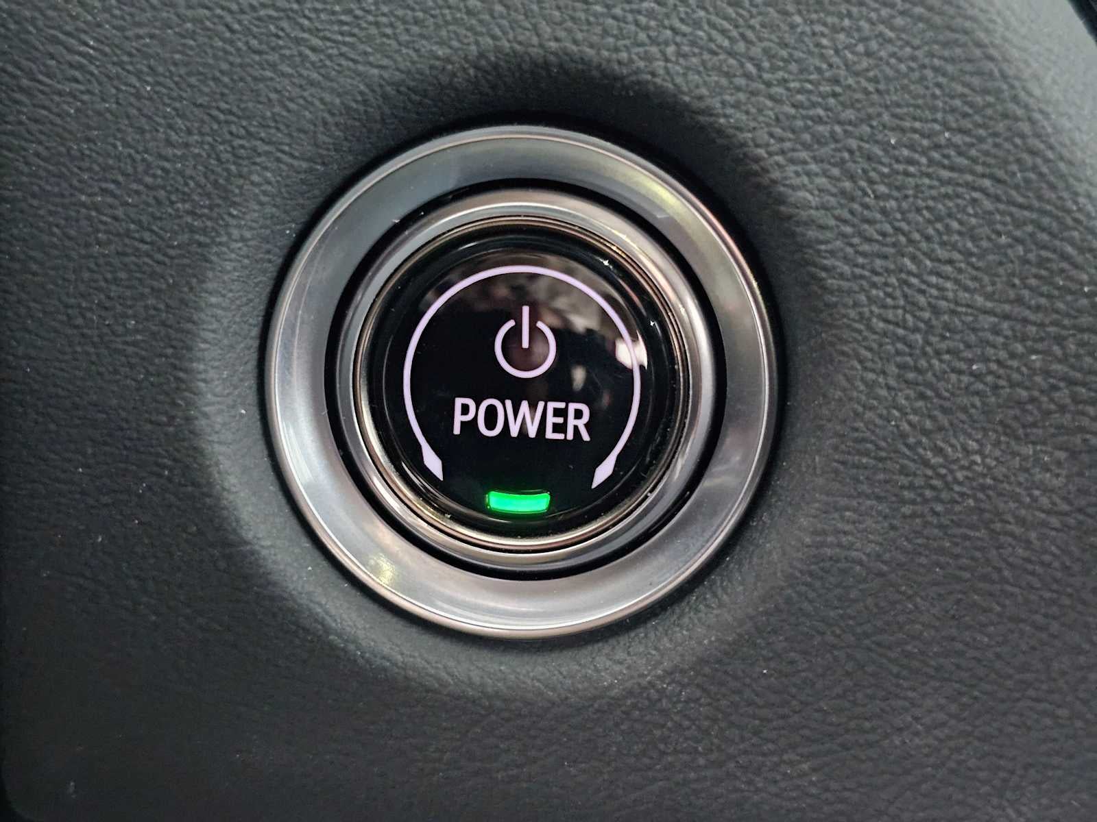 2025 Cadillac LYRIQ Luxury 3