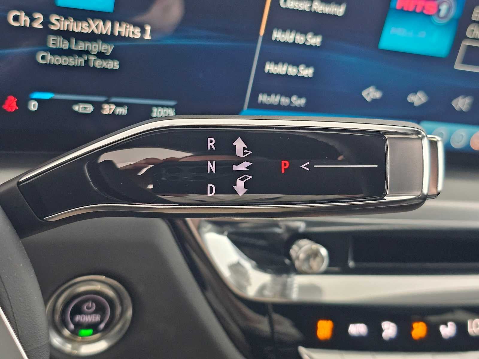 2025 Cadillac LYRIQ Luxury 3