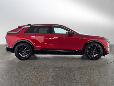 2025 Cadillac LYRIQ Luxury 3