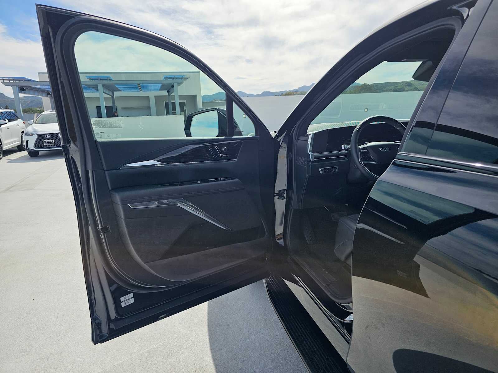 2025 Cadillac ESCALADE IQ Luxury 1