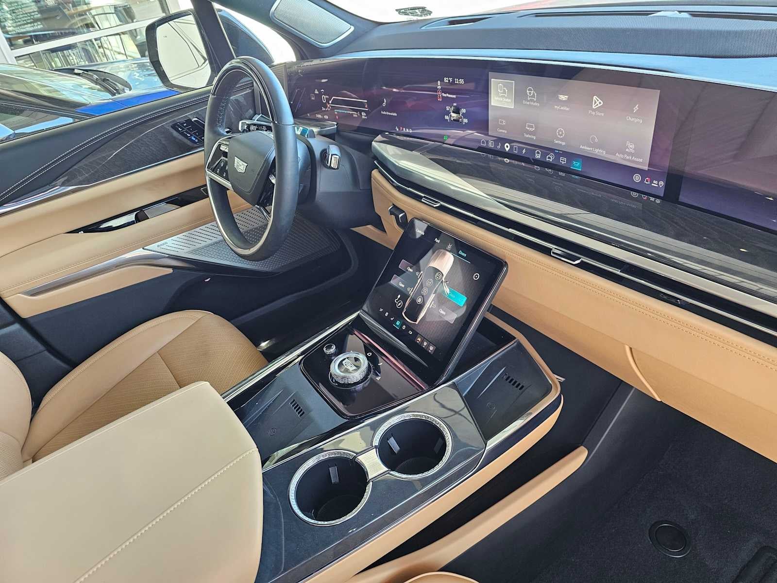2025 Cadillac ESCALADE IQ Luxury 2
