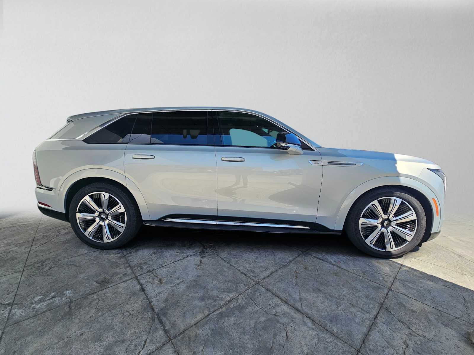 2025 Cadillac ESCALADE IQ Luxury 2