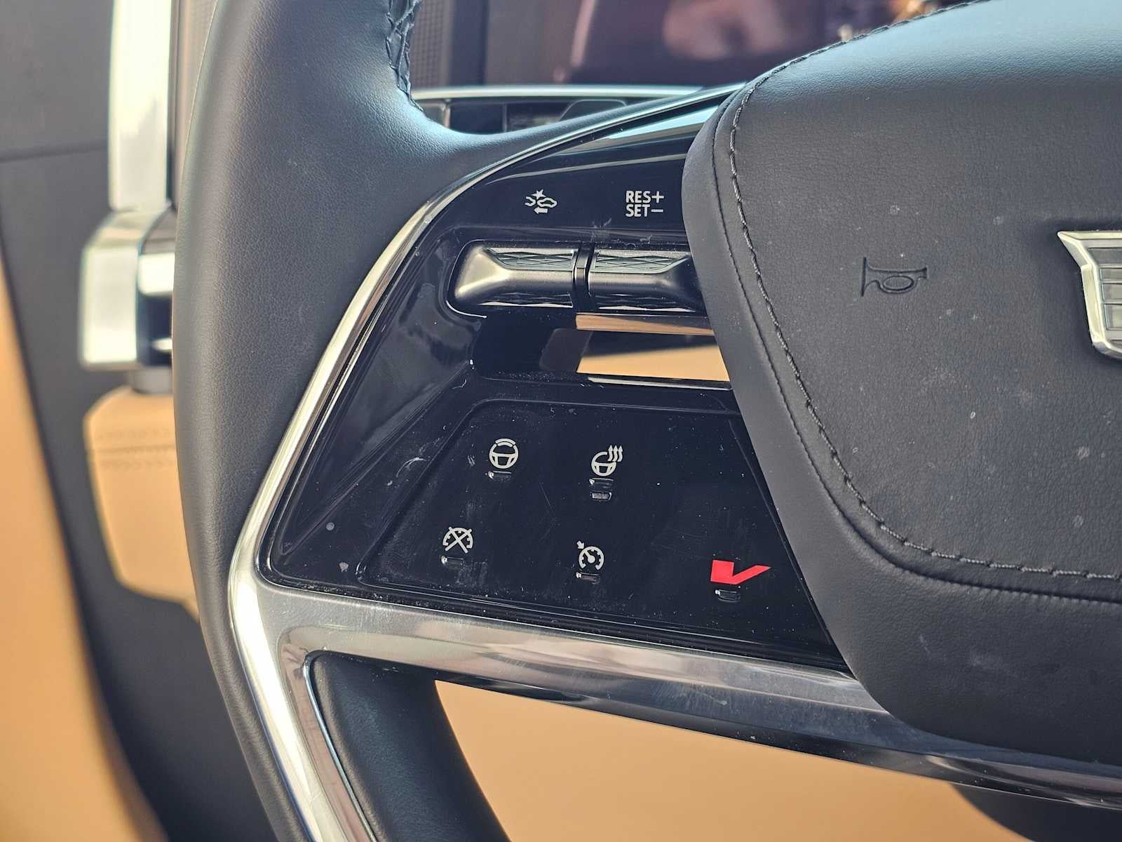 2025 Cadillac ESCALADE IQ Luxury 2