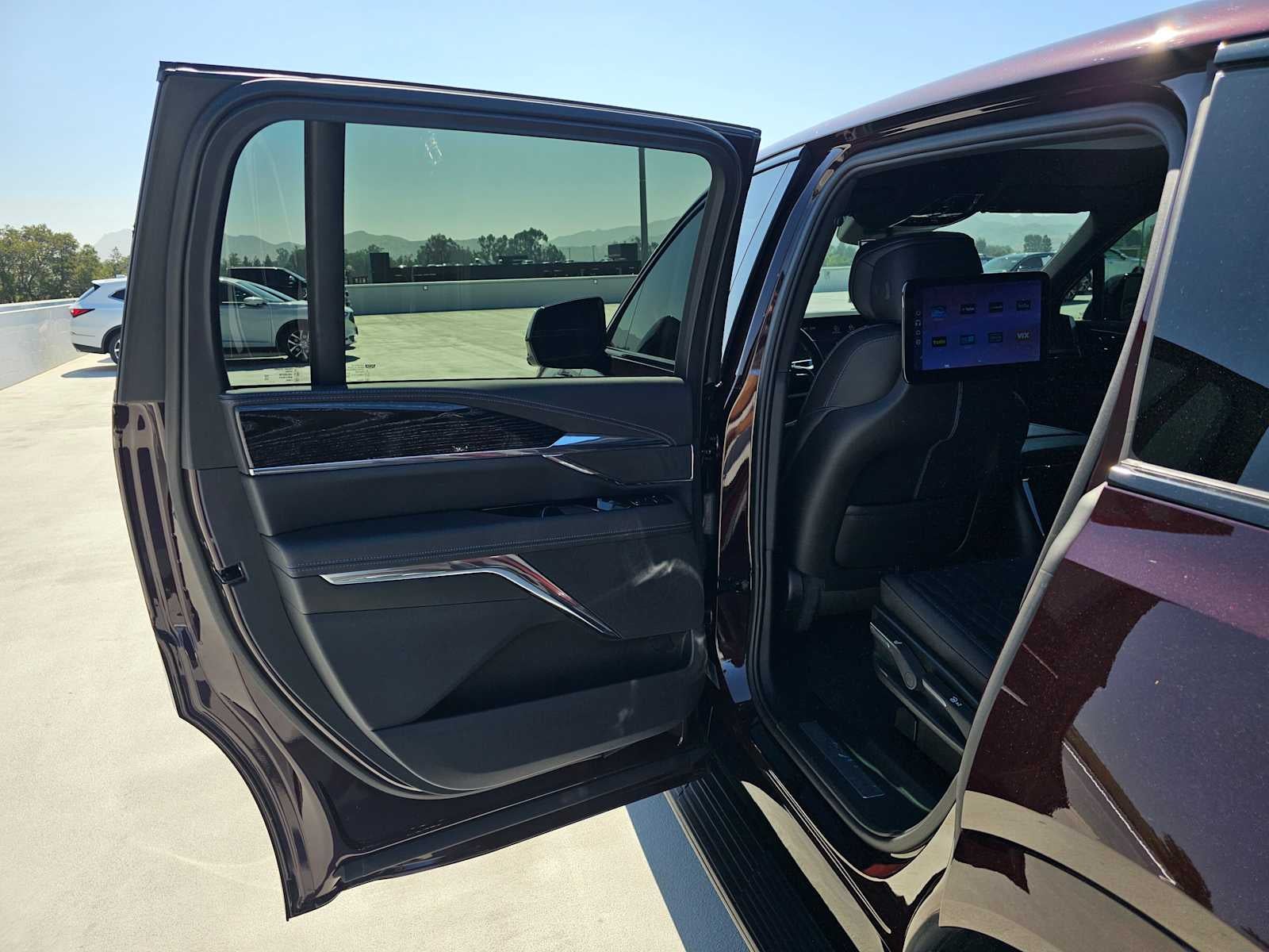 2025 Cadillac ESCALADE IQ Sport 1