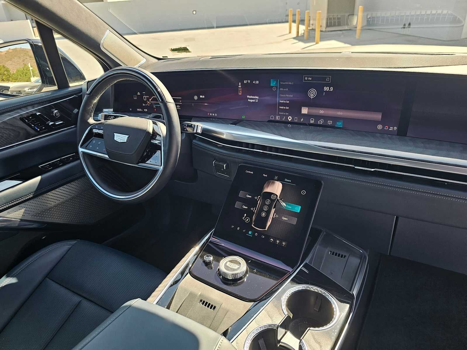 2025 Cadillac ESCALADE IQ Sport 2