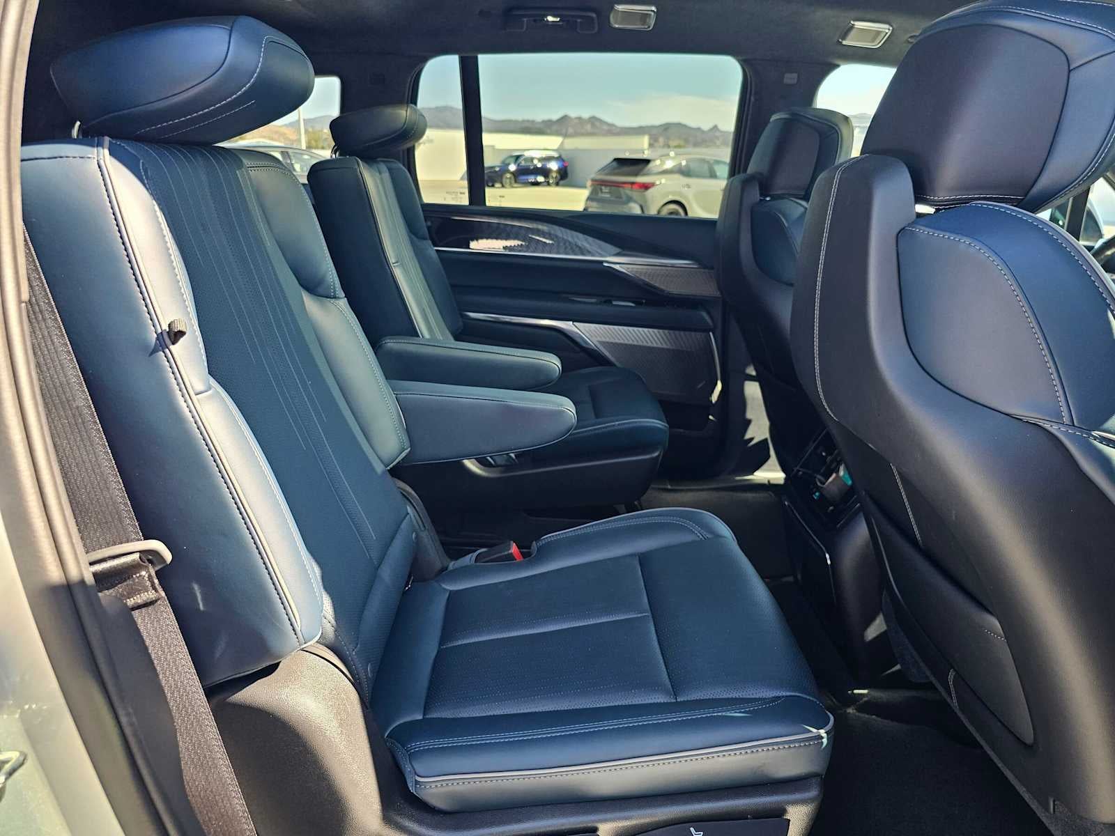 2025 Cadillac ESCALADE IQ Sport 2