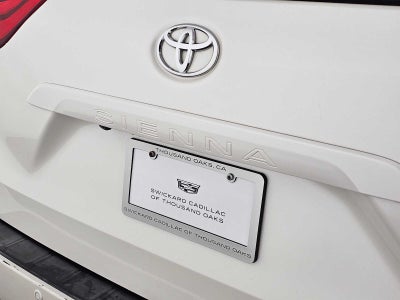 2017 Toyota Sienna XLE Auto Access Seat