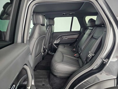 2025 Land Rover Range Rover SE