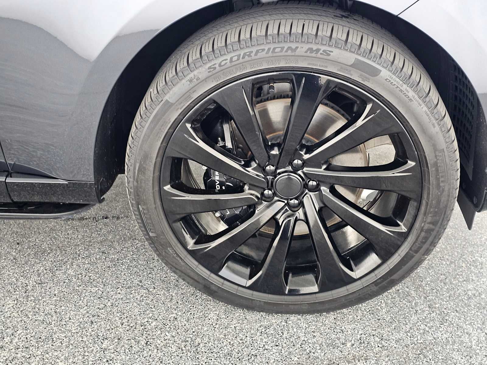 2025 Land Rover Range Rover SE