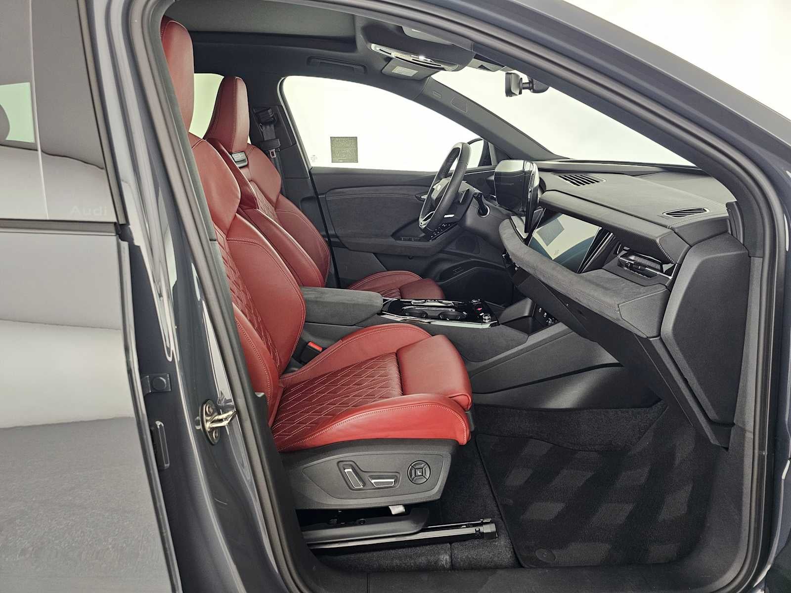 2025 Audi SQ6 e-tron Prestige