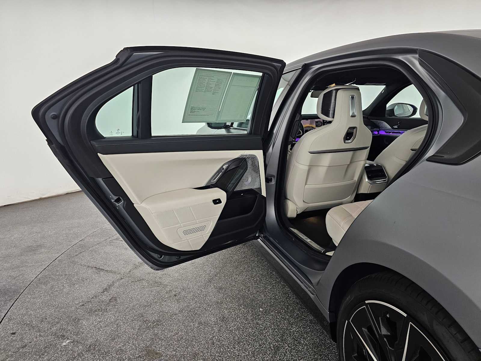 2023 BMW 7 Series 760i xDrive