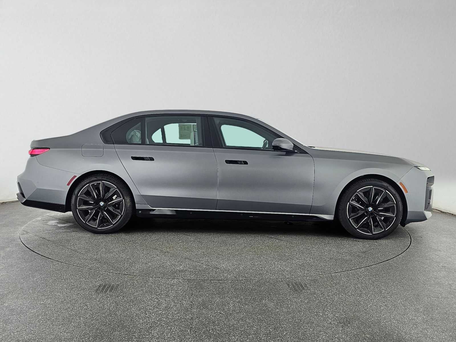 2023 BMW 7 Series 760i xDrive
