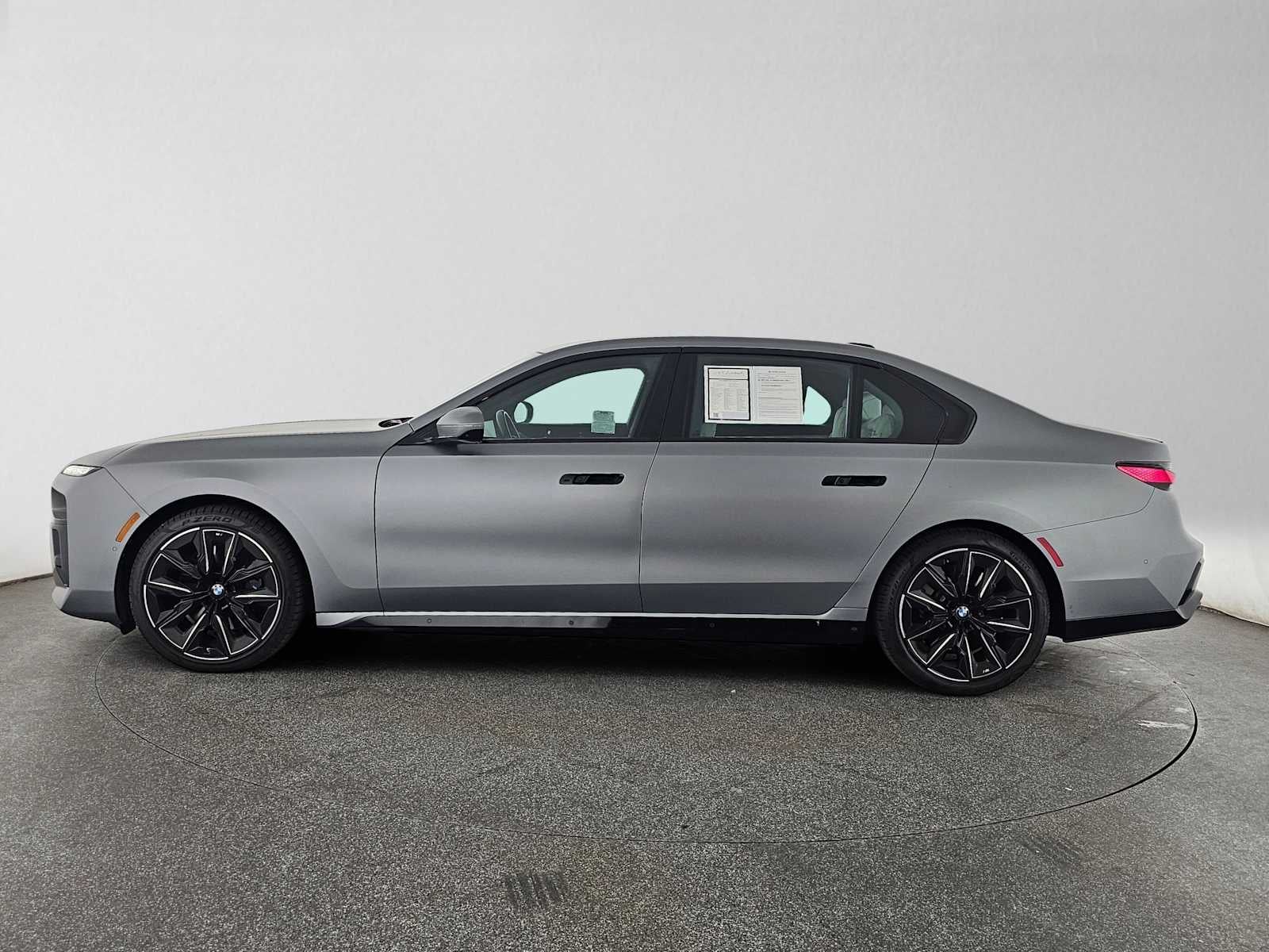 2023 BMW 7 Series 760i xDrive