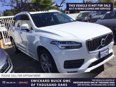 2022 Volvo XC90 Momentum