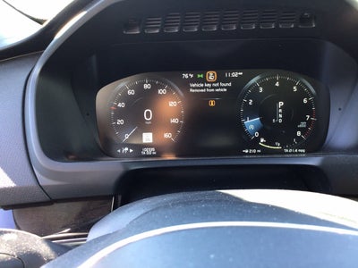 2016 Volvo XC90 T6 Momentum