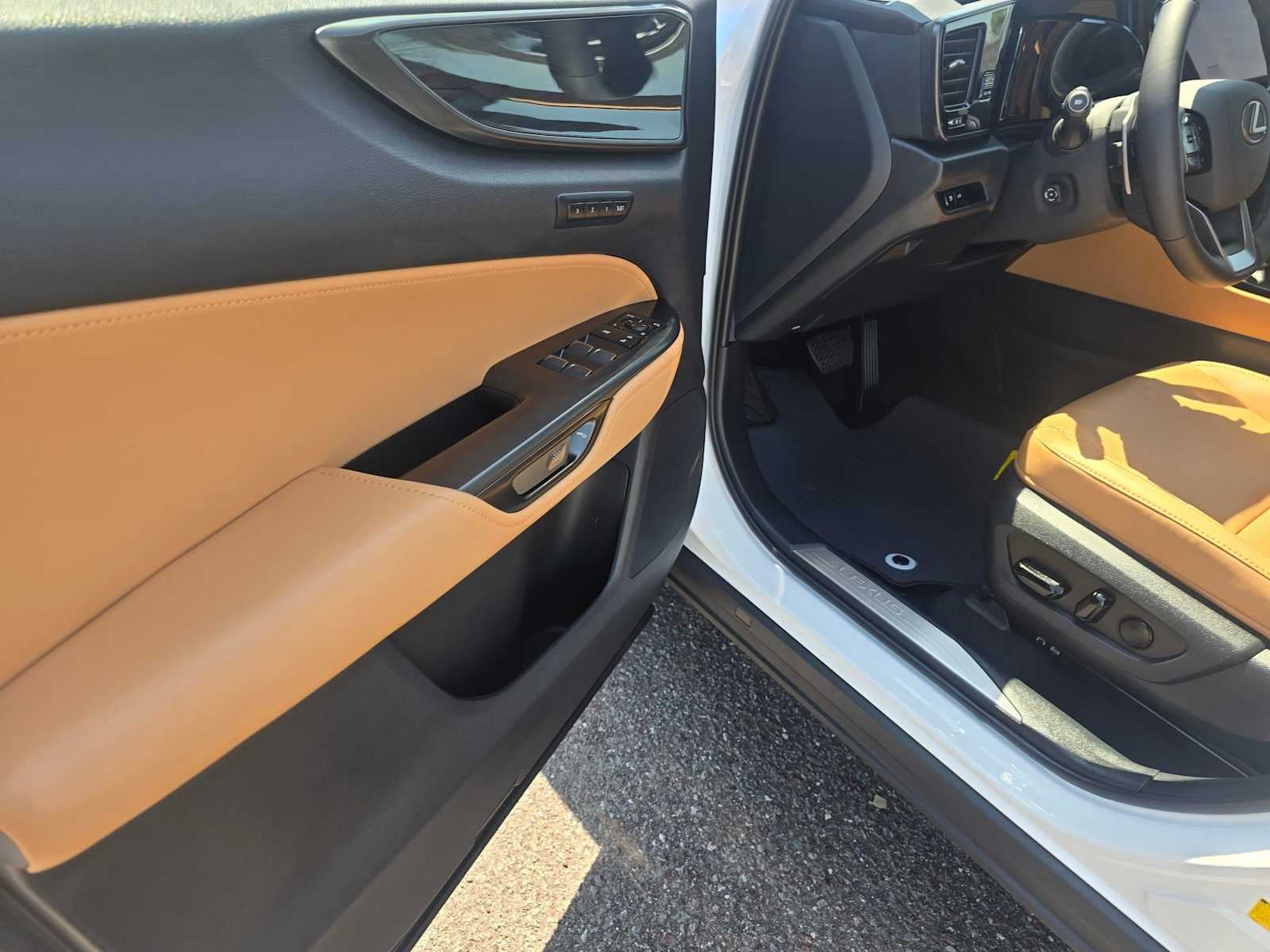 2026 Lexus NX 350 PREMIUM