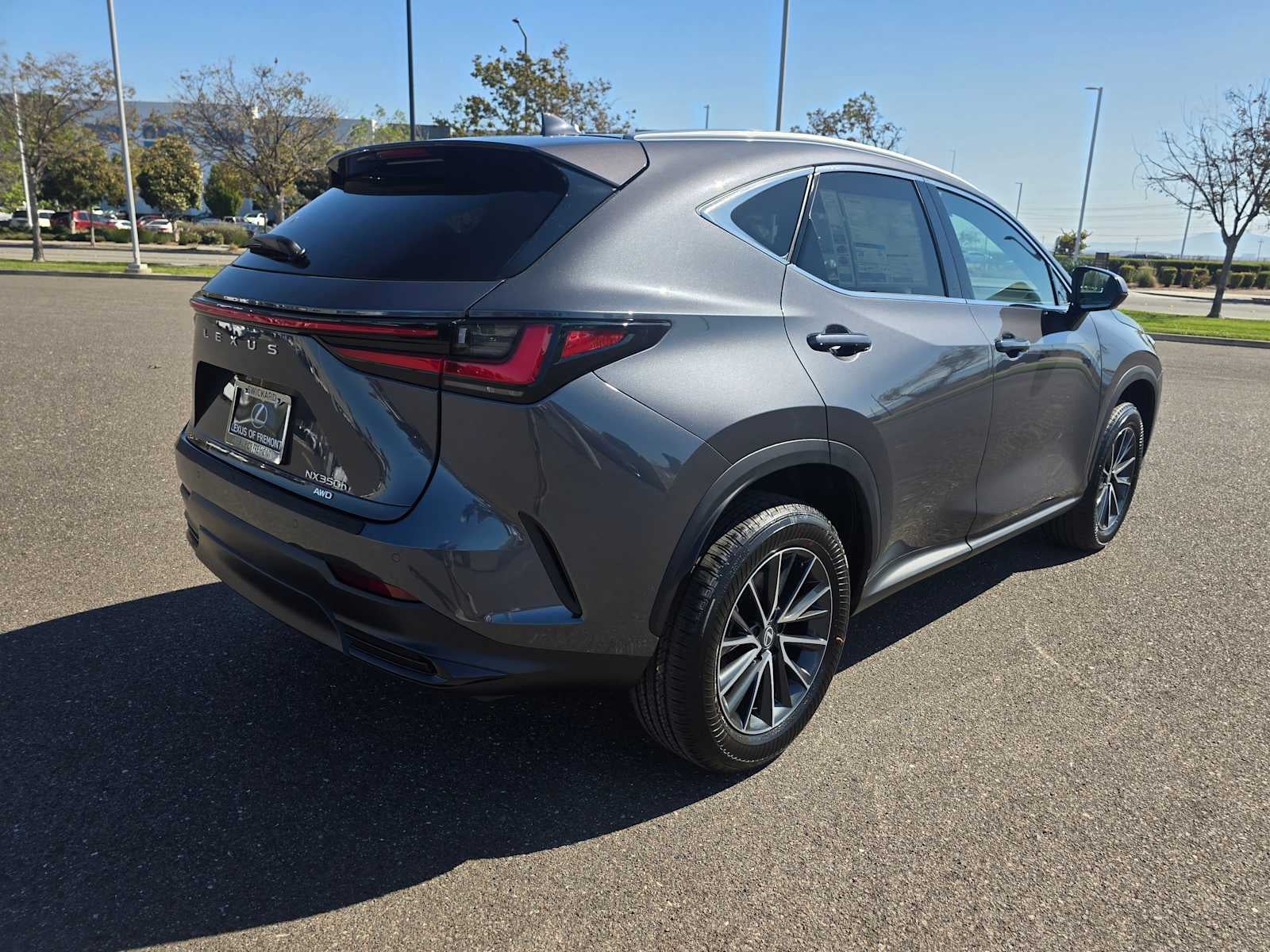 2026 Lexus NX 350h PREMIUM