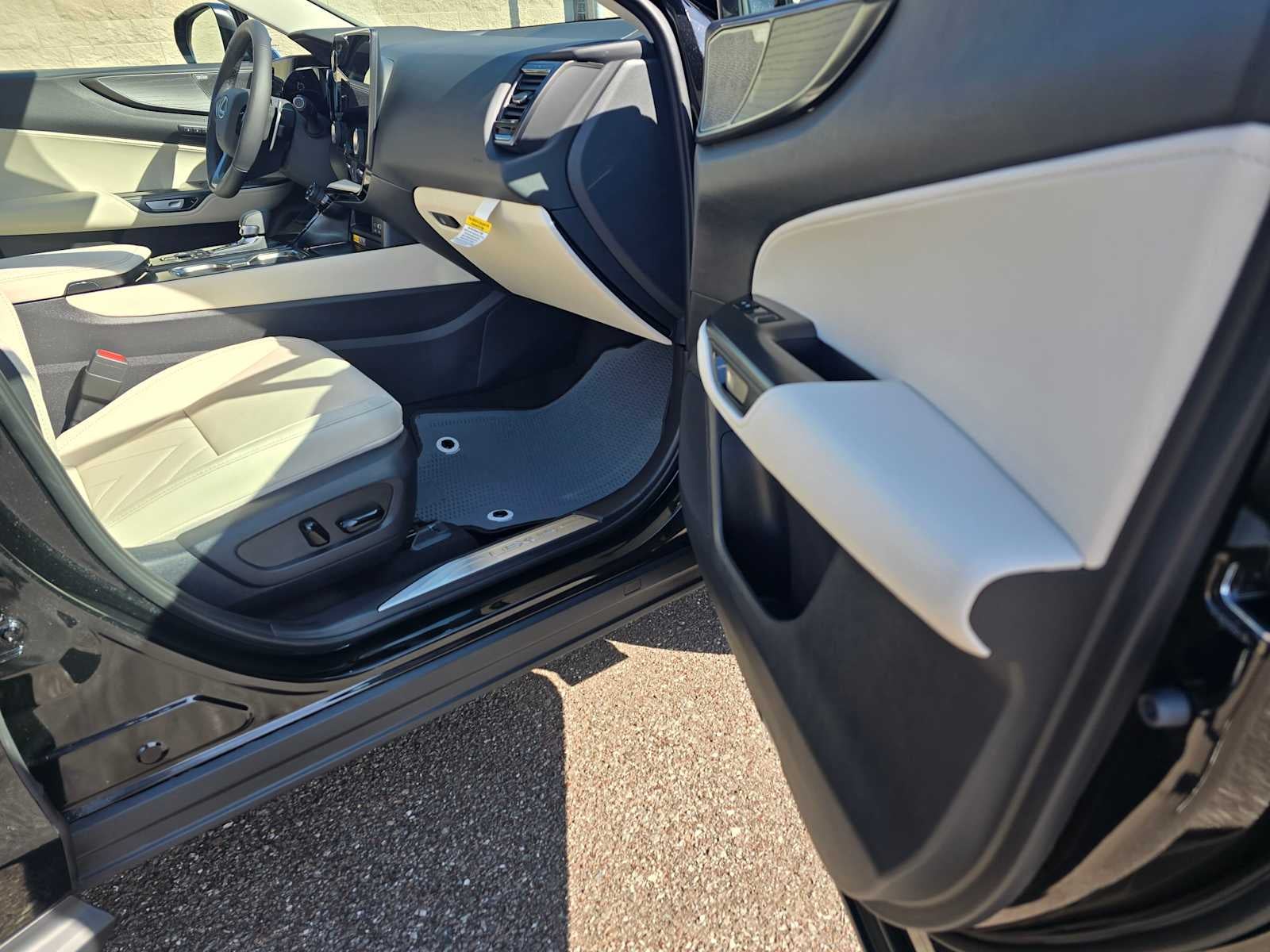 2026 Lexus NX 350h Luxury