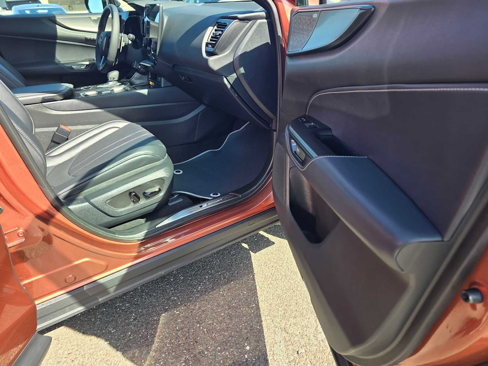 2026 Lexus NX 350h F SPORT Handling