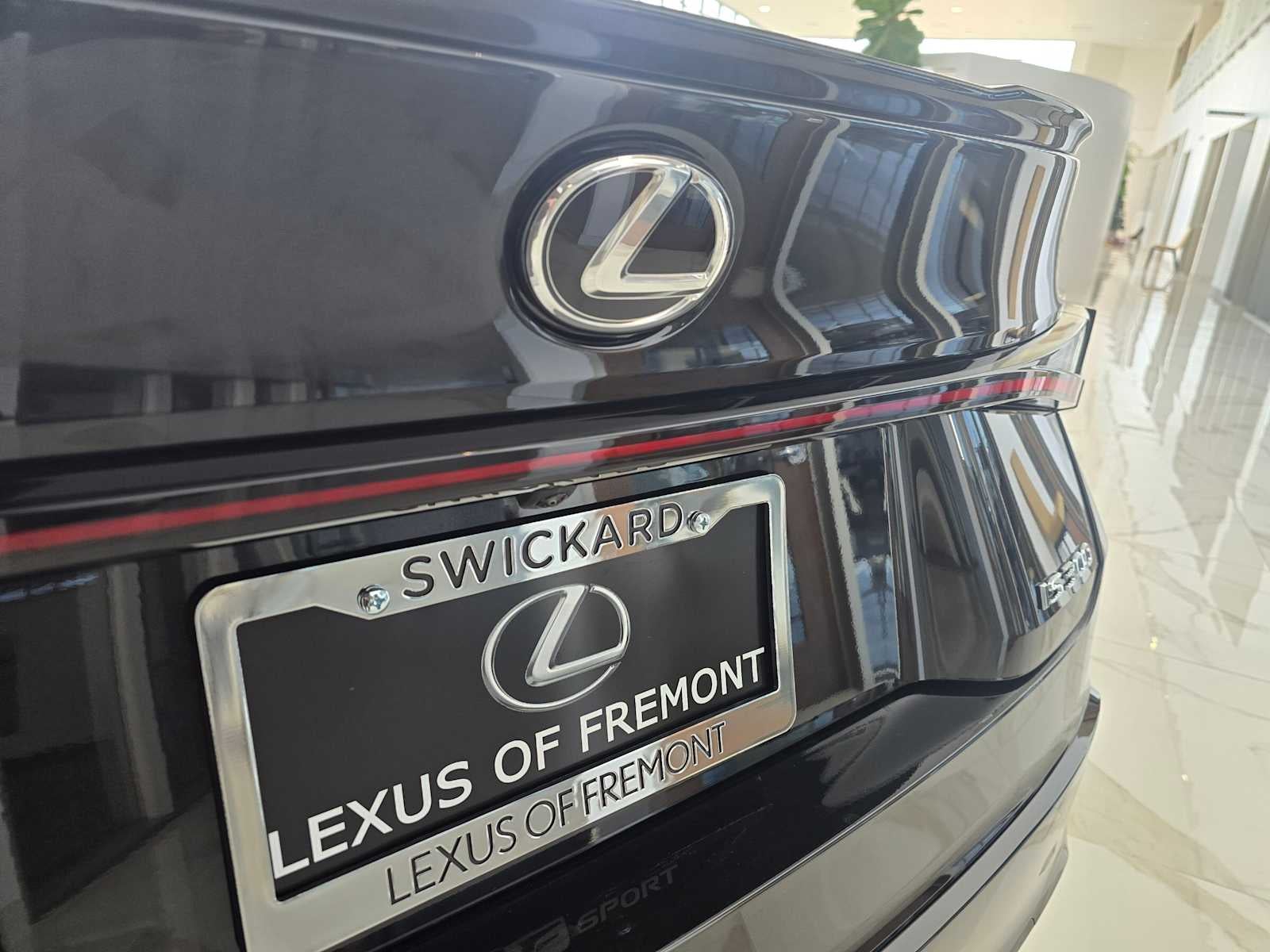 2025 Lexus IS F SPORT Design