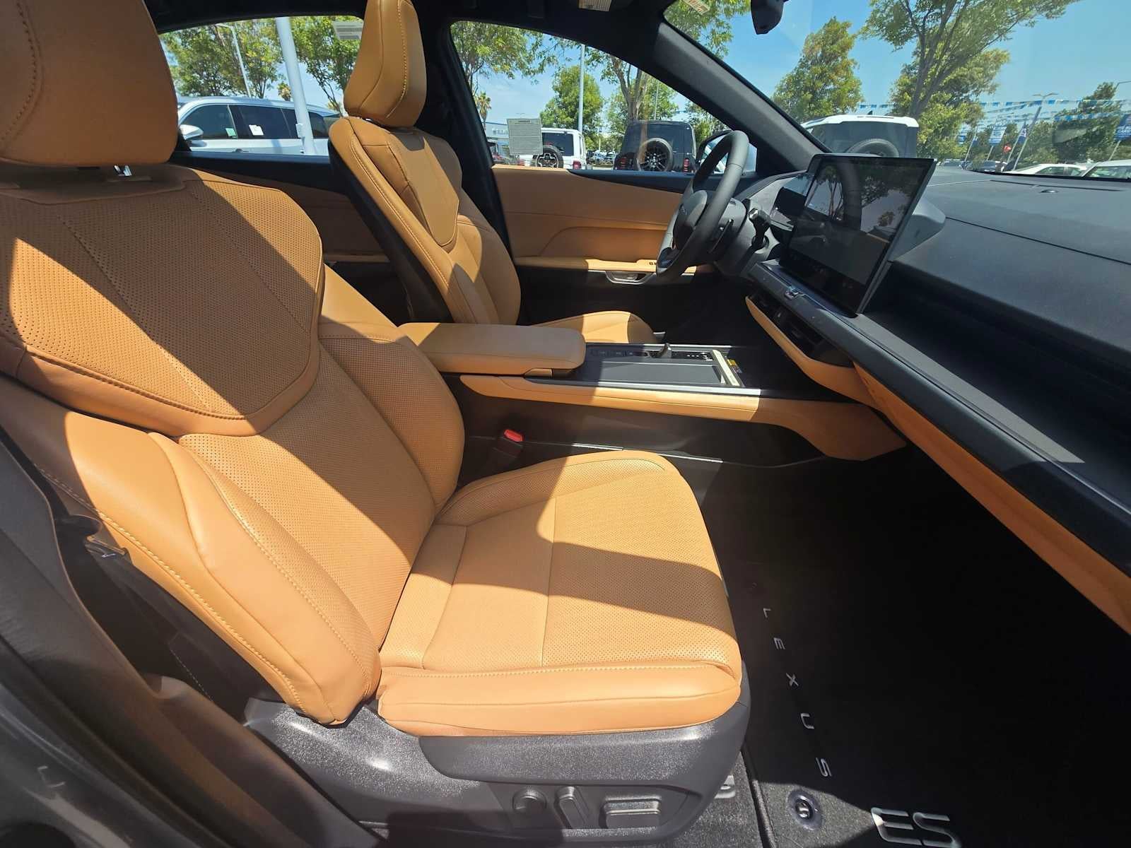 2026 Lexus ES 350e PREMIUM