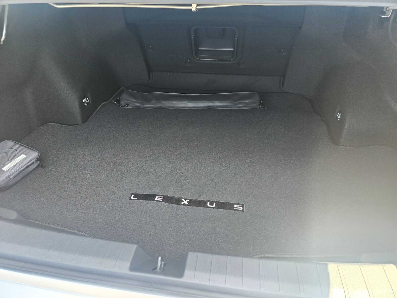 2026 Lexus ES 350e PREMIUM