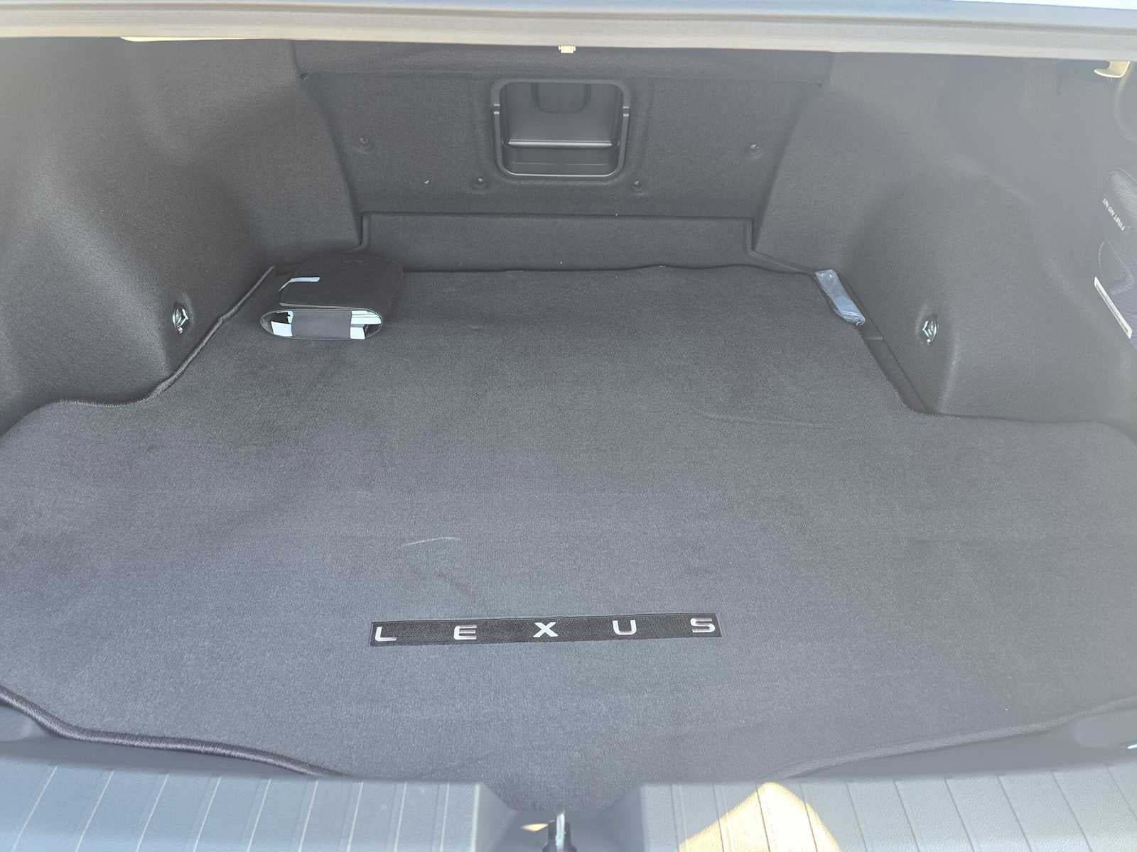 2026 Lexus ES 350e PREMIUM