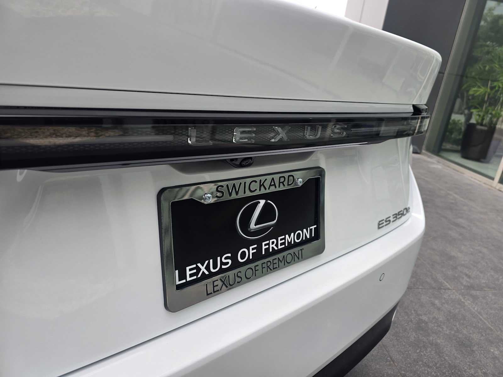 2026 Lexus ES 350e PREMIUM