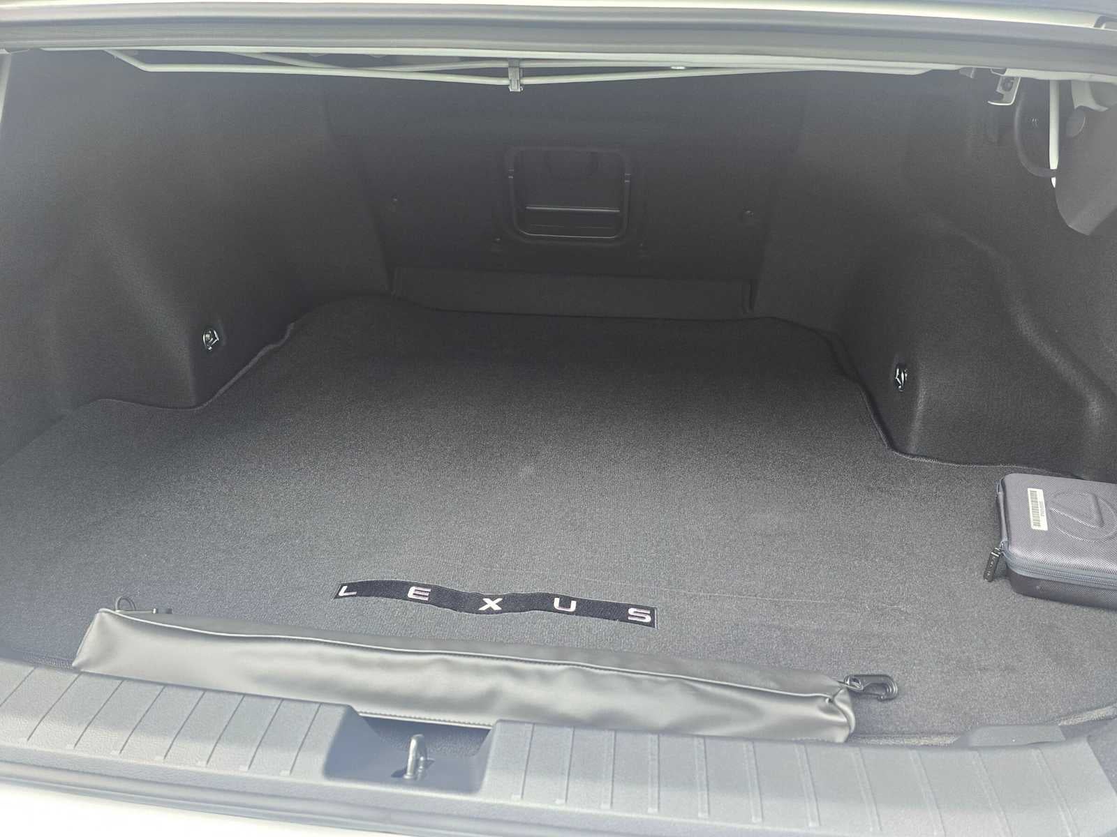 2026 Lexus ES 350e PREMIUM