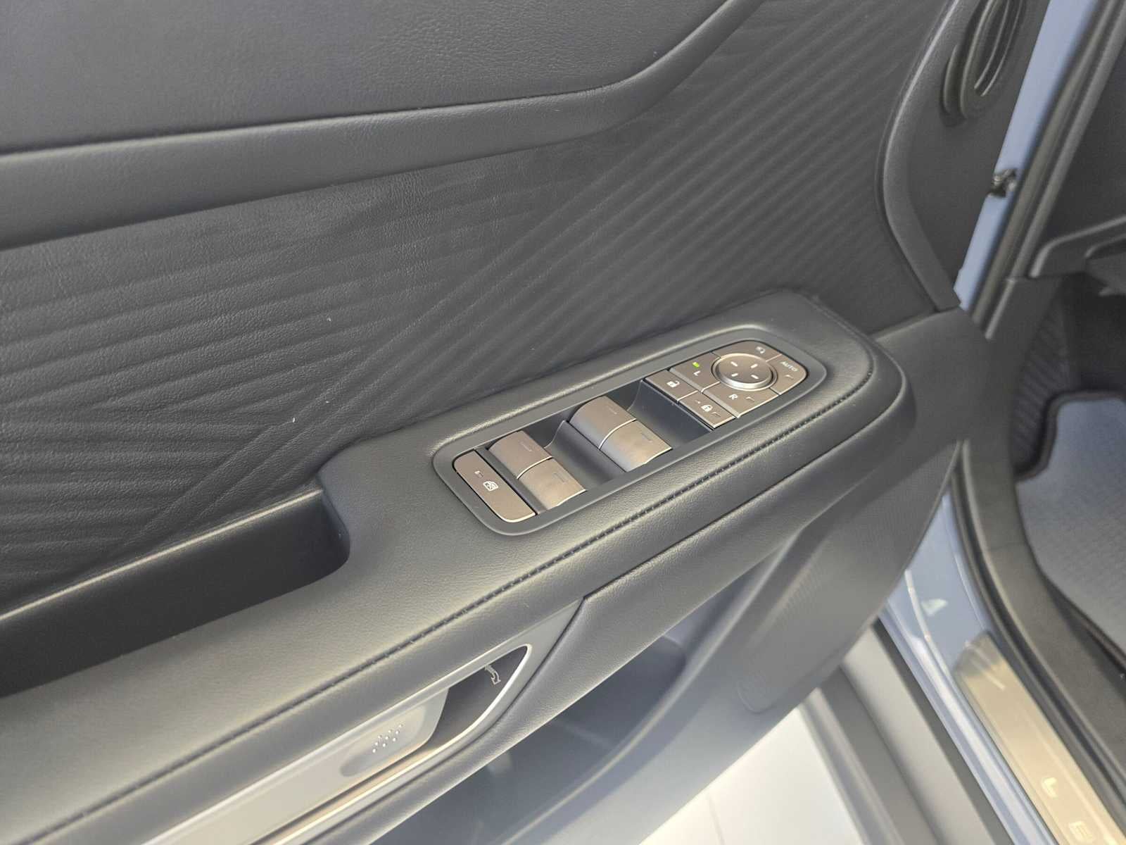 2026 Lexus ES 350e PREMIUM