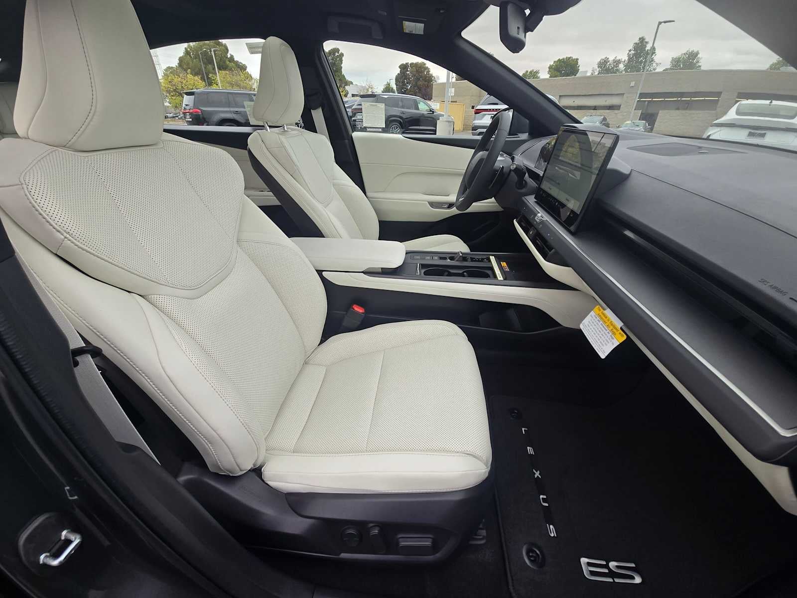 2026 Lexus ES 350e PREMIUM