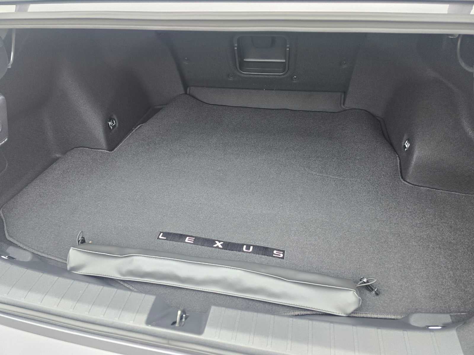 2026 Lexus ES 350e PREMIUM