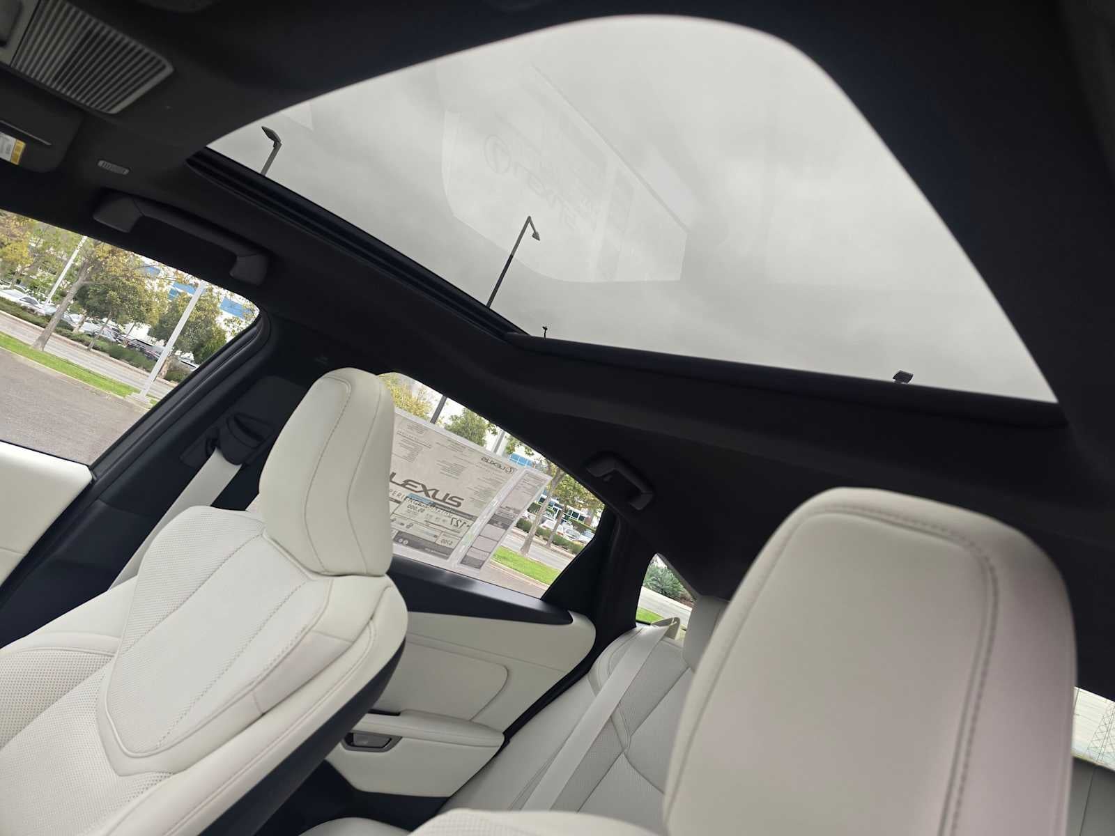 2026 Lexus ES 350e PREMIUM