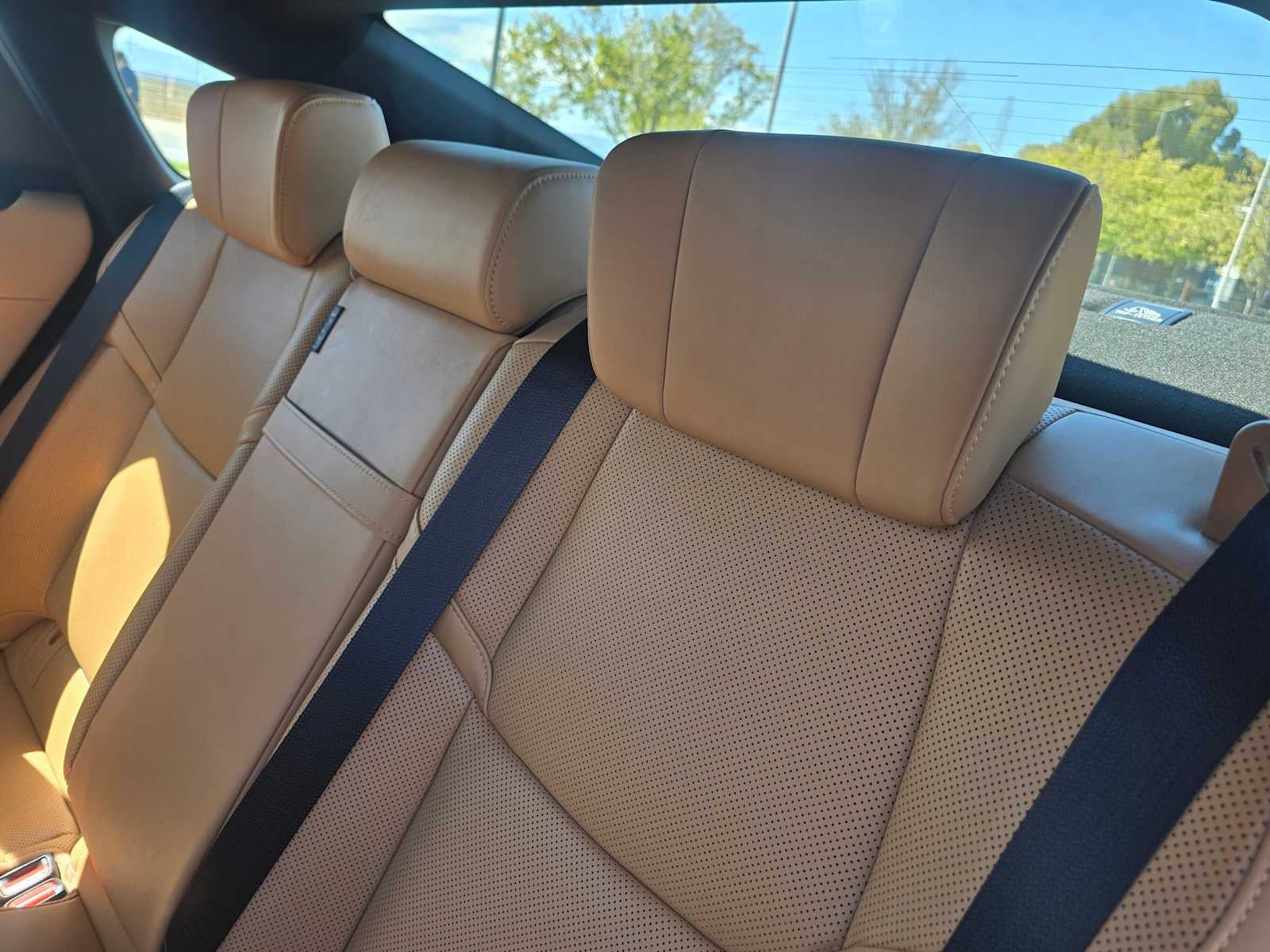 2026 Lexus ES 350e PREMIUM