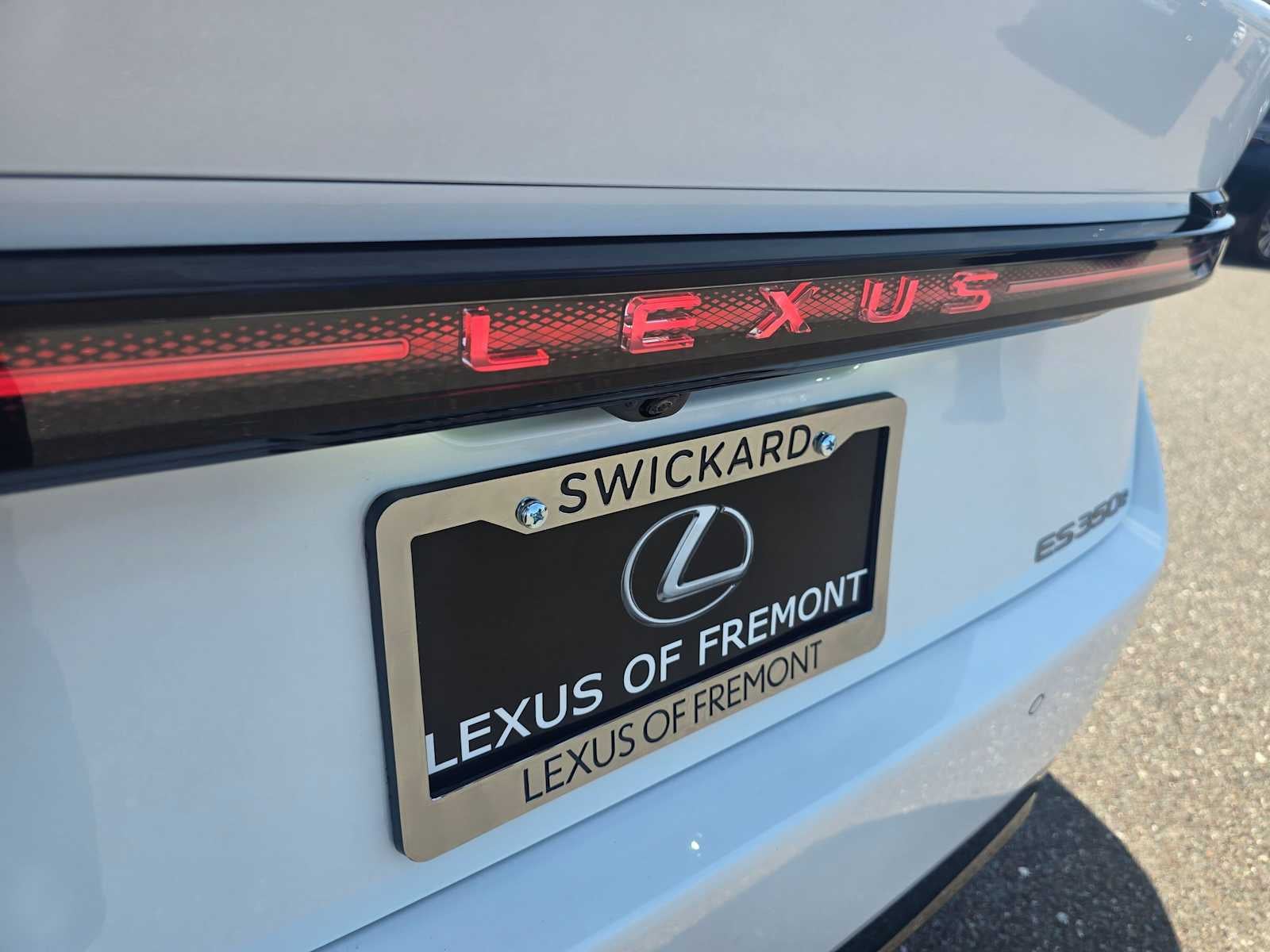 2026 Lexus ES 350e PREMIUM