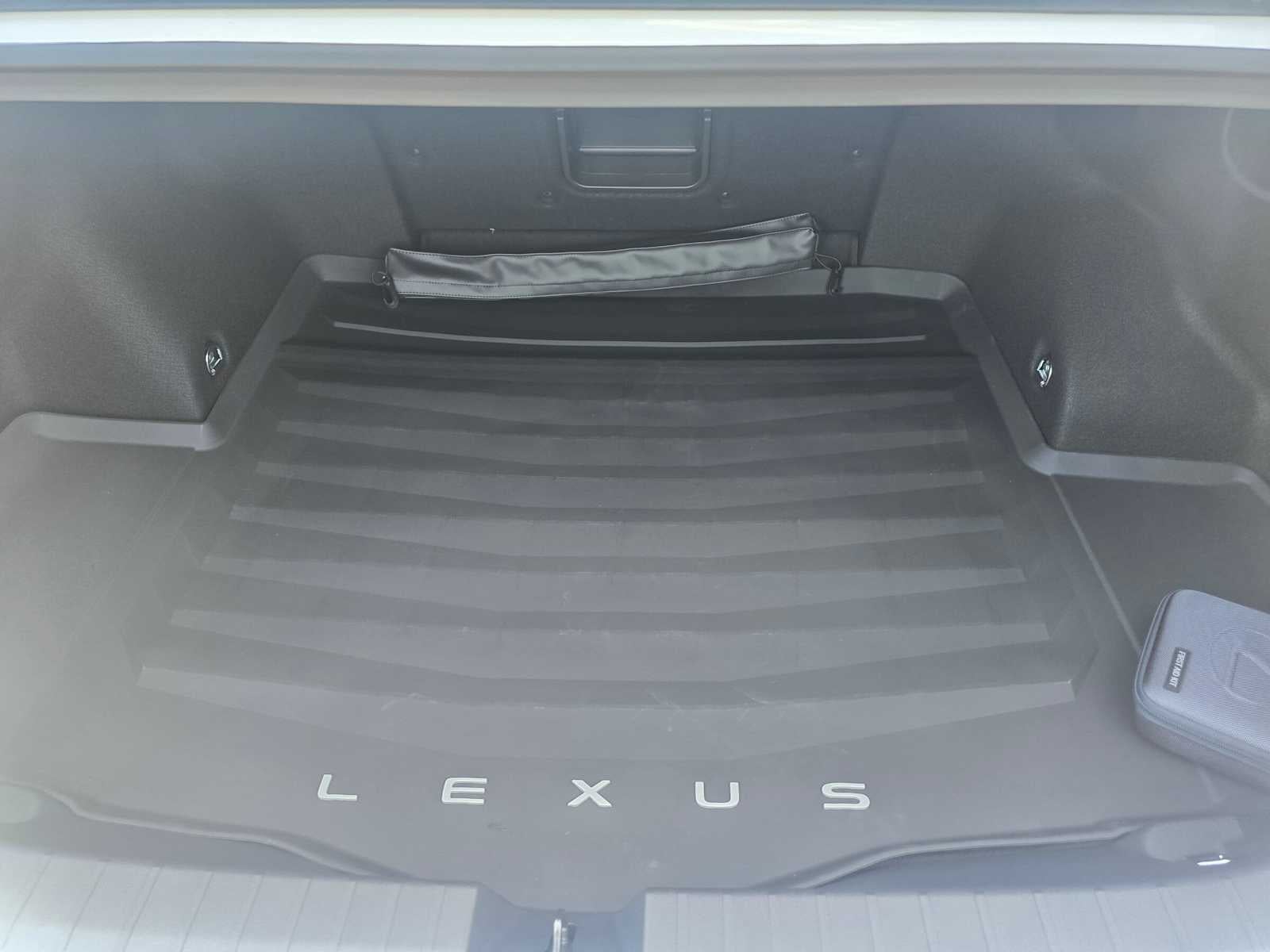 2026 Lexus ES 350e PREMIUM