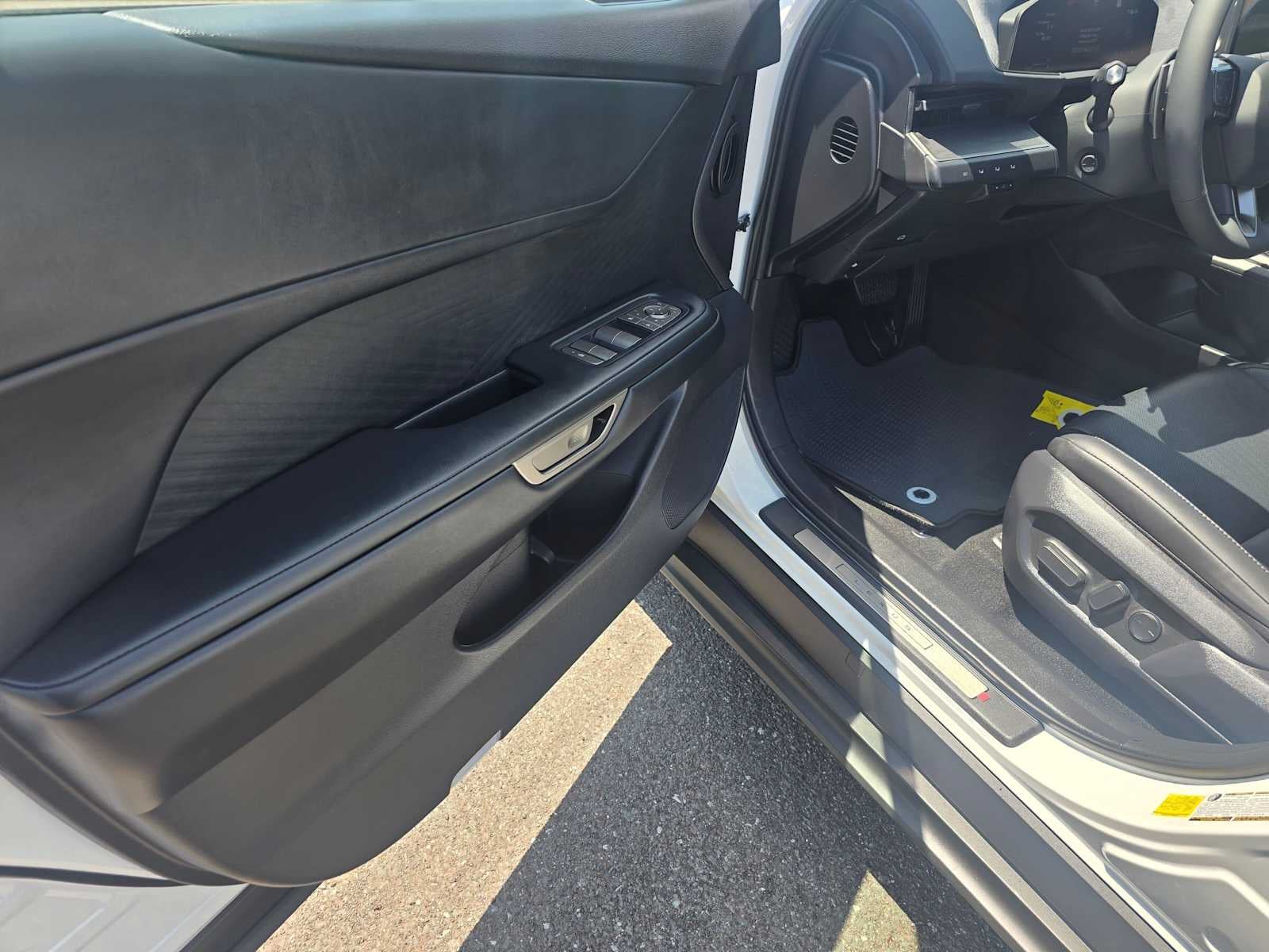 2026 Lexus ES 350e PREMIUM